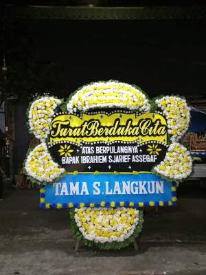 Papan Bunga Duka di Tanjung Telang